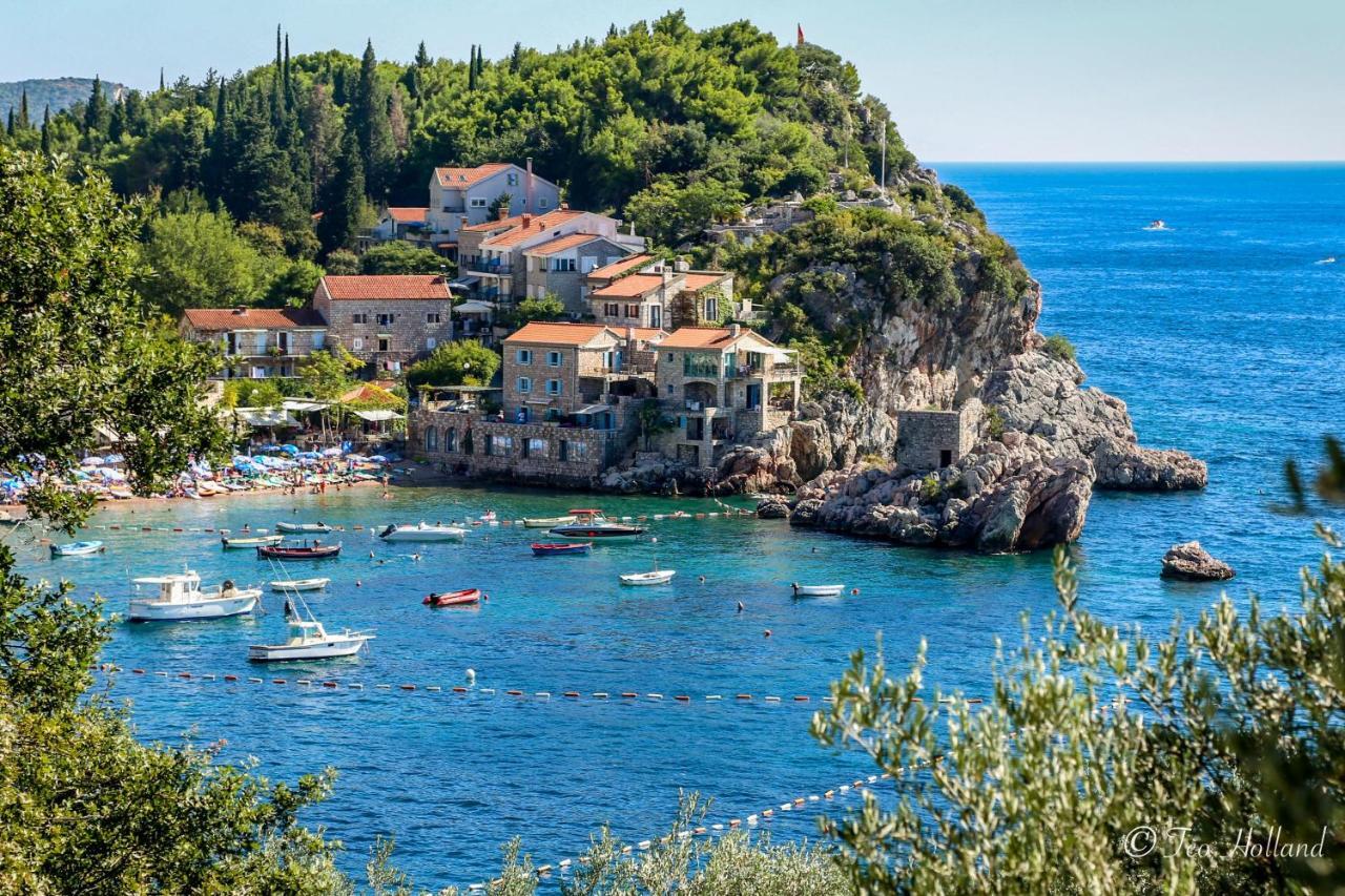Vujanovic Apartments Sveti Stefan Eksteriør bilde